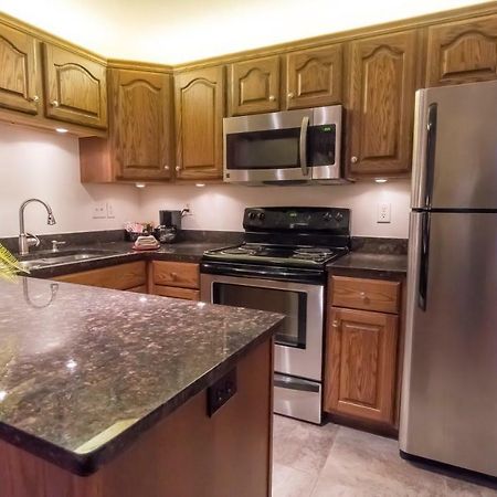 Shepherd Mountain Inn & Suites Pilot Knob Экстерьер фото