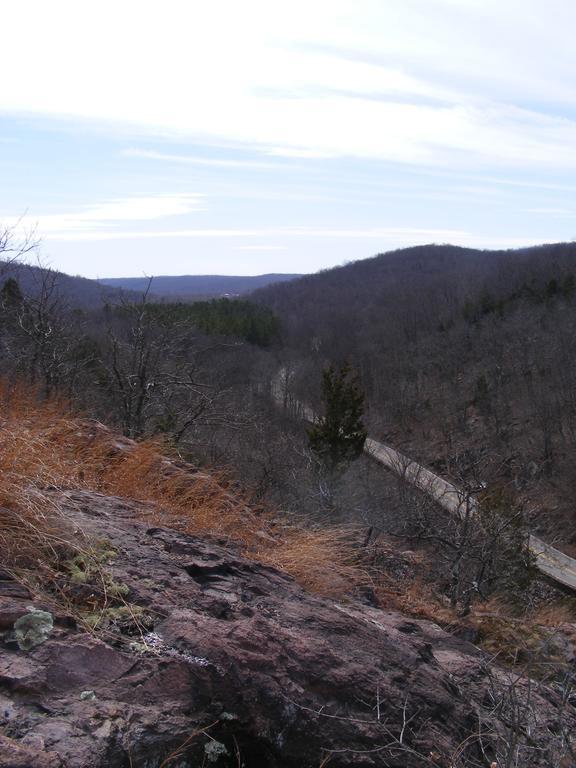Shepherd Mountain Inn & Suites Pilot Knob Экстерьер фото