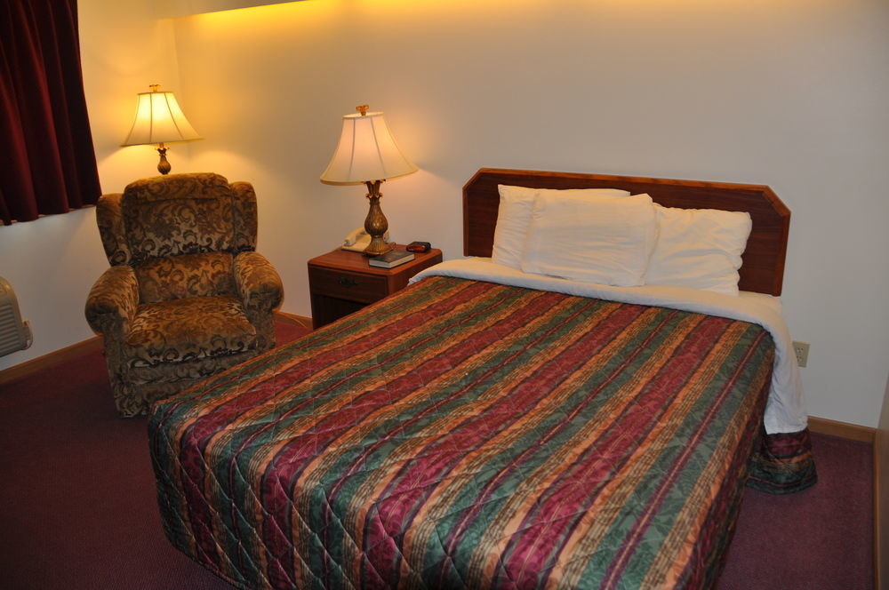 Shepherd Mountain Inn & Suites Pilot Knob Экстерьер фото