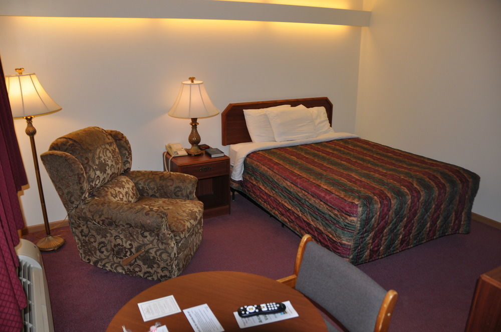 Shepherd Mountain Inn & Suites Pilot Knob Экстерьер фото