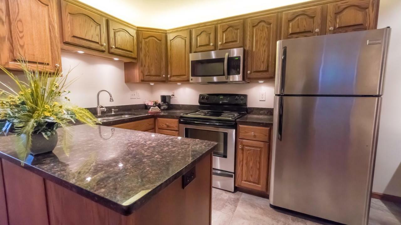 Shepherd Mountain Inn & Suites Pilot Knob Экстерьер фото