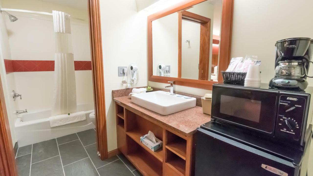 Shepherd Mountain Inn & Suites Pilot Knob Экстерьер фото