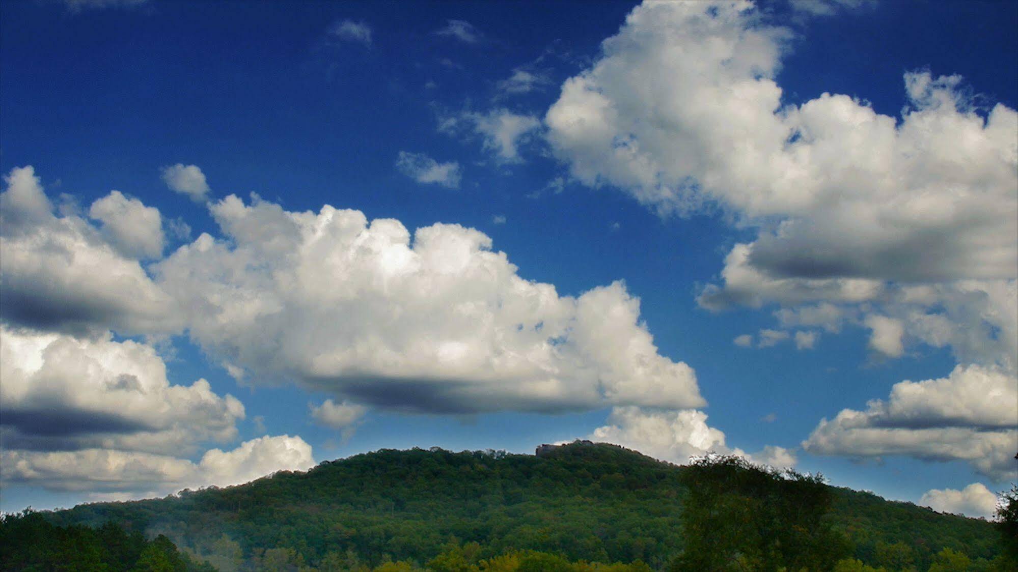 Shepherd Mountain Inn & Suites Pilot Knob Экстерьер фото